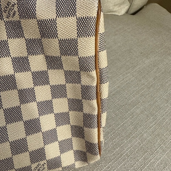 Authentic Louis Vuitton Damier Azur Speedy 35 - Picture 4 of 11